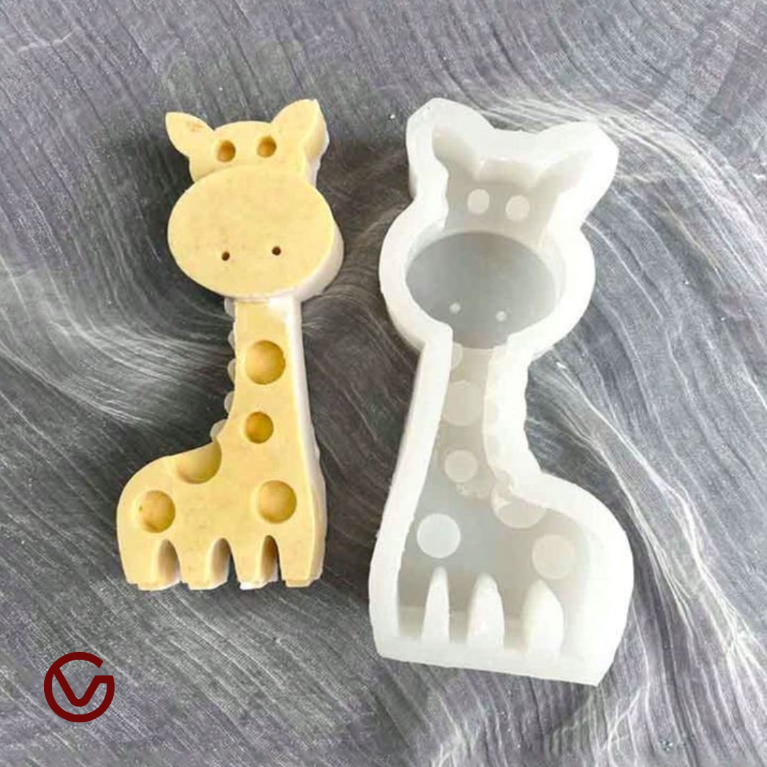 Giraffe Scented Candle – 100% Soy Wax, Handcrafted Decorative Candle for Home & Gifting Pack of 1